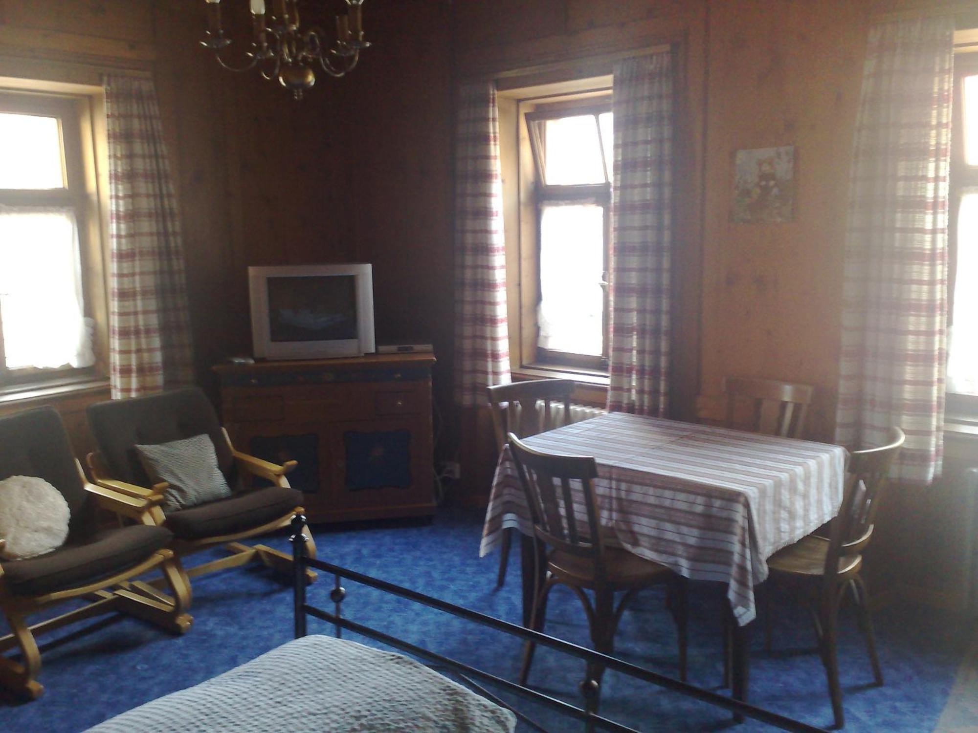 سكول B&B Hotel & Appartements Chasa Valaer المظهر الخارجي الصورة