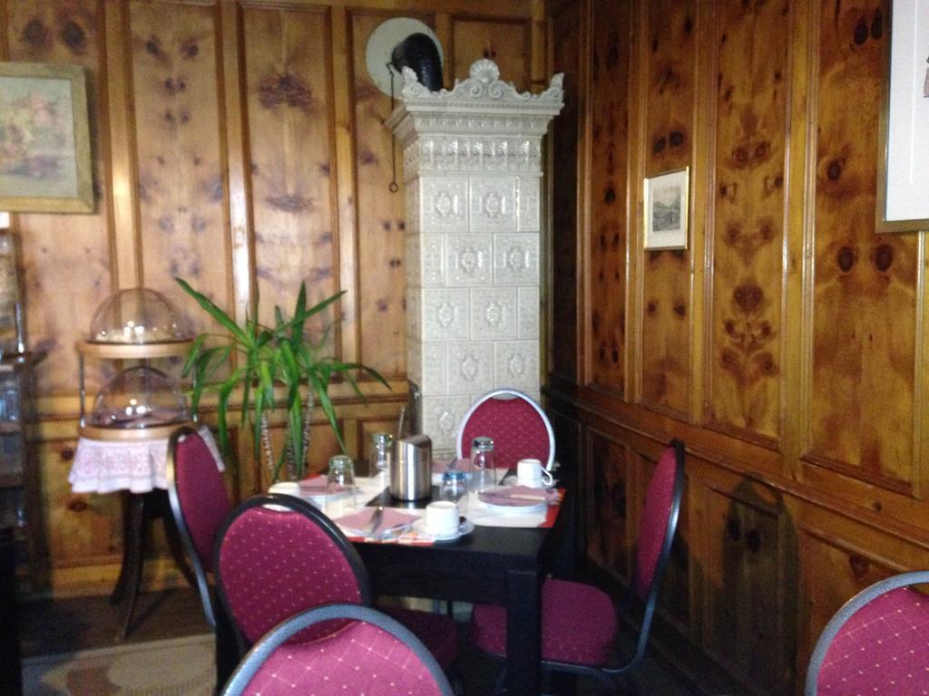 سكول B&B Hotel & Appartements Chasa Valaer المظهر الخارجي الصورة