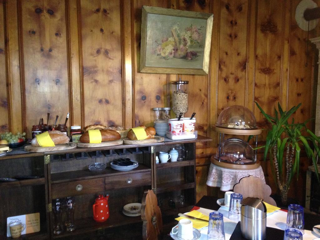 سكول B&B Hotel & Appartements Chasa Valaer المظهر الخارجي الصورة