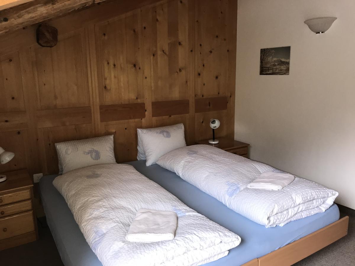 سكول B&B Hotel & Appartements Chasa Valaer المظهر الخارجي الصورة