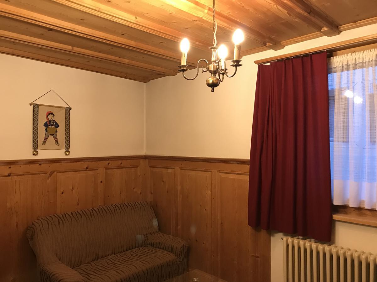 سكول B&B Hotel & Appartements Chasa Valaer المظهر الخارجي الصورة