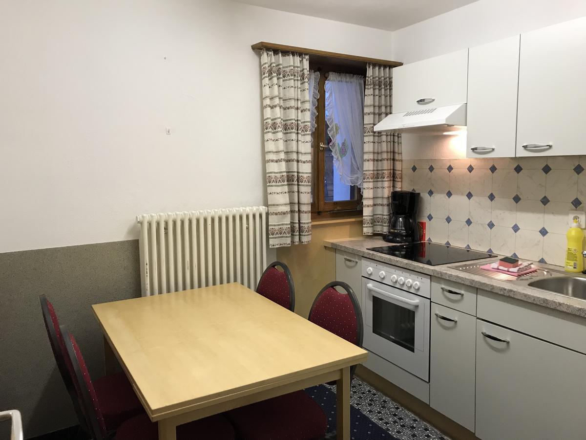 سكول B&B Hotel & Appartements Chasa Valaer المظهر الخارجي الصورة