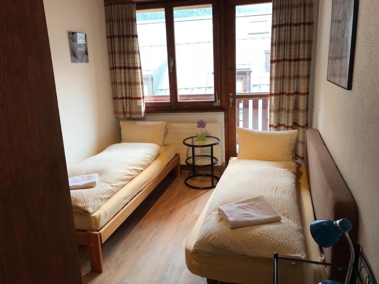 سكول B&B Hotel & Appartements Chasa Valaer المظهر الخارجي الصورة