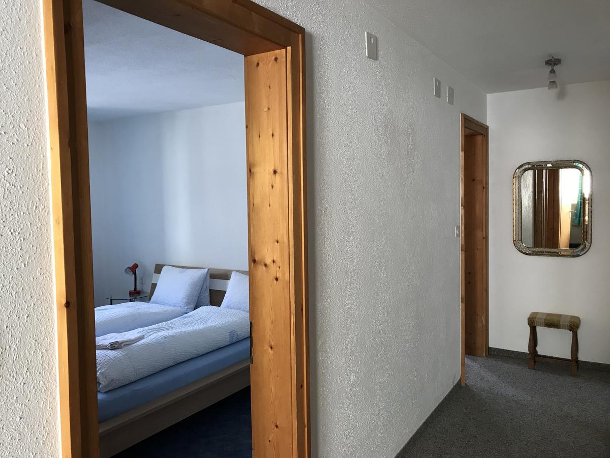 سكول B&B Hotel & Appartements Chasa Valaer المظهر الخارجي الصورة