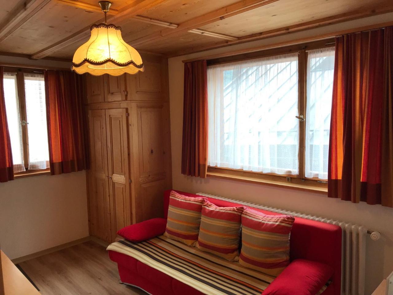 سكول B&B Hotel & Appartements Chasa Valaer المظهر الخارجي الصورة