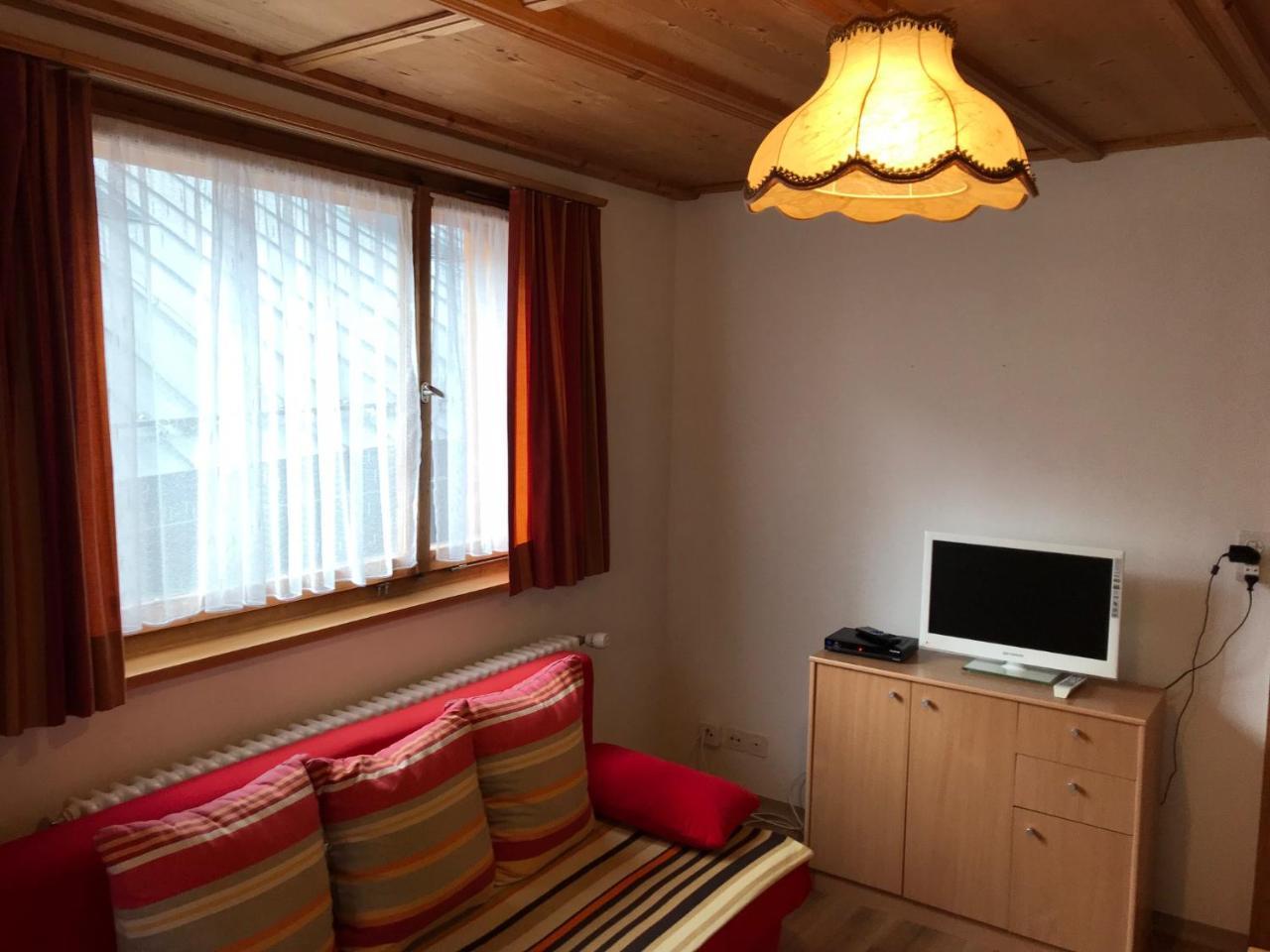 سكول B&B Hotel & Appartements Chasa Valaer المظهر الخارجي الصورة